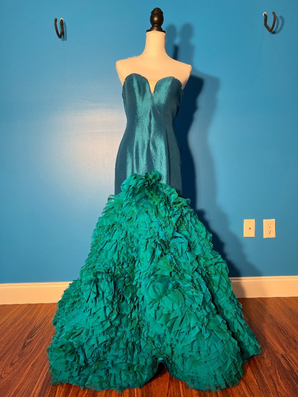 Blue-green Rachel Allan size 4 pageant/prom gown